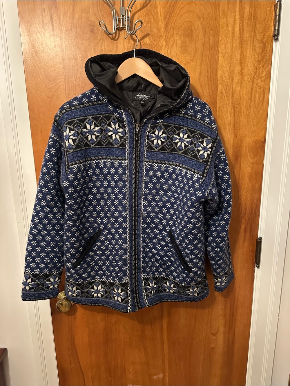 Icelandic Design wool zip front hooded jacket